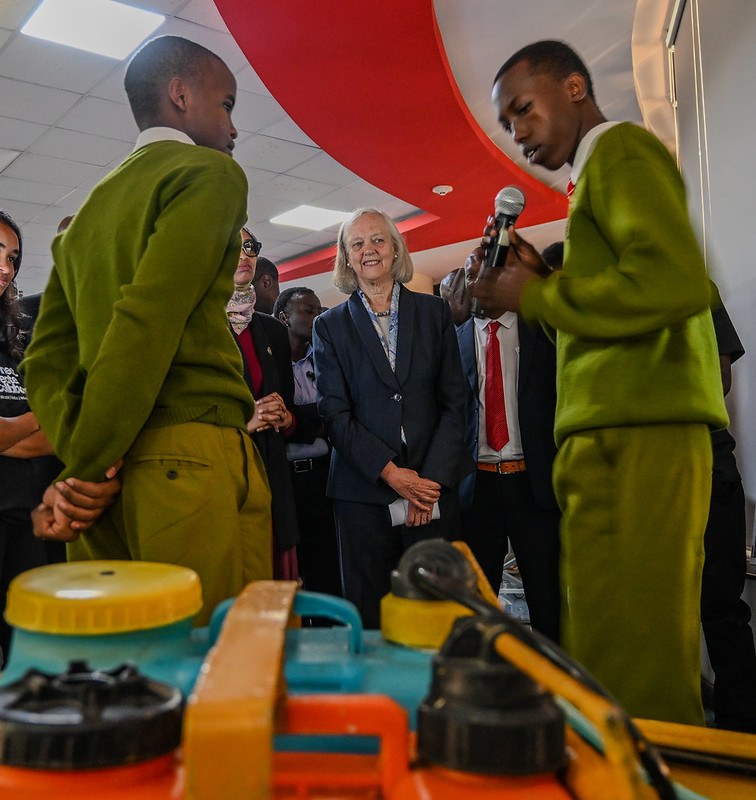 US Ambassador to Kenya Meg Whitman with students who attended the American Space.